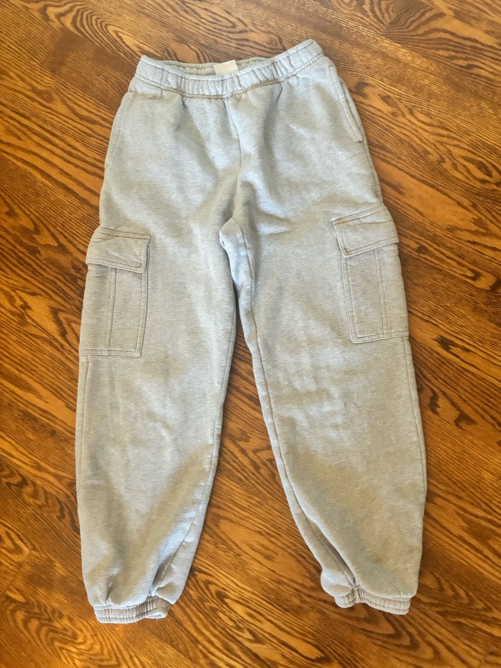 Aritzia Light Gray Cargo sweatpants